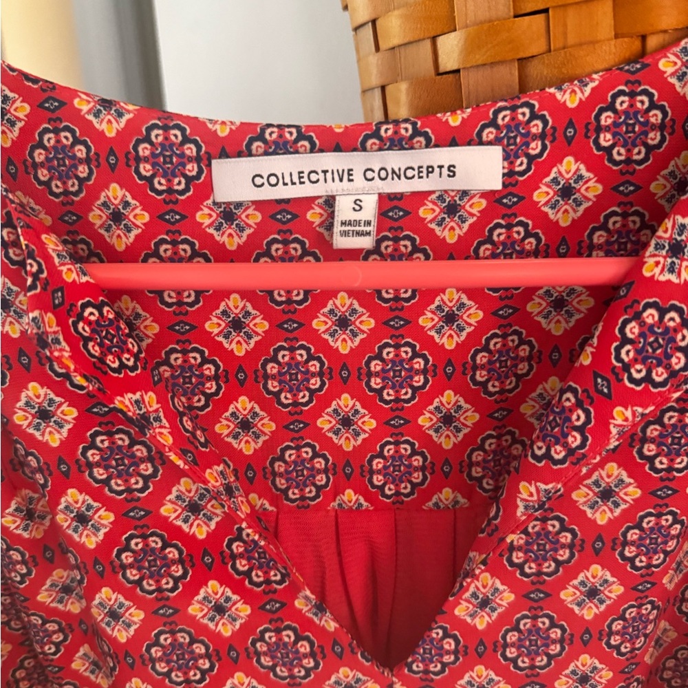 Collective Concepts Dress - Picture 2 of 5